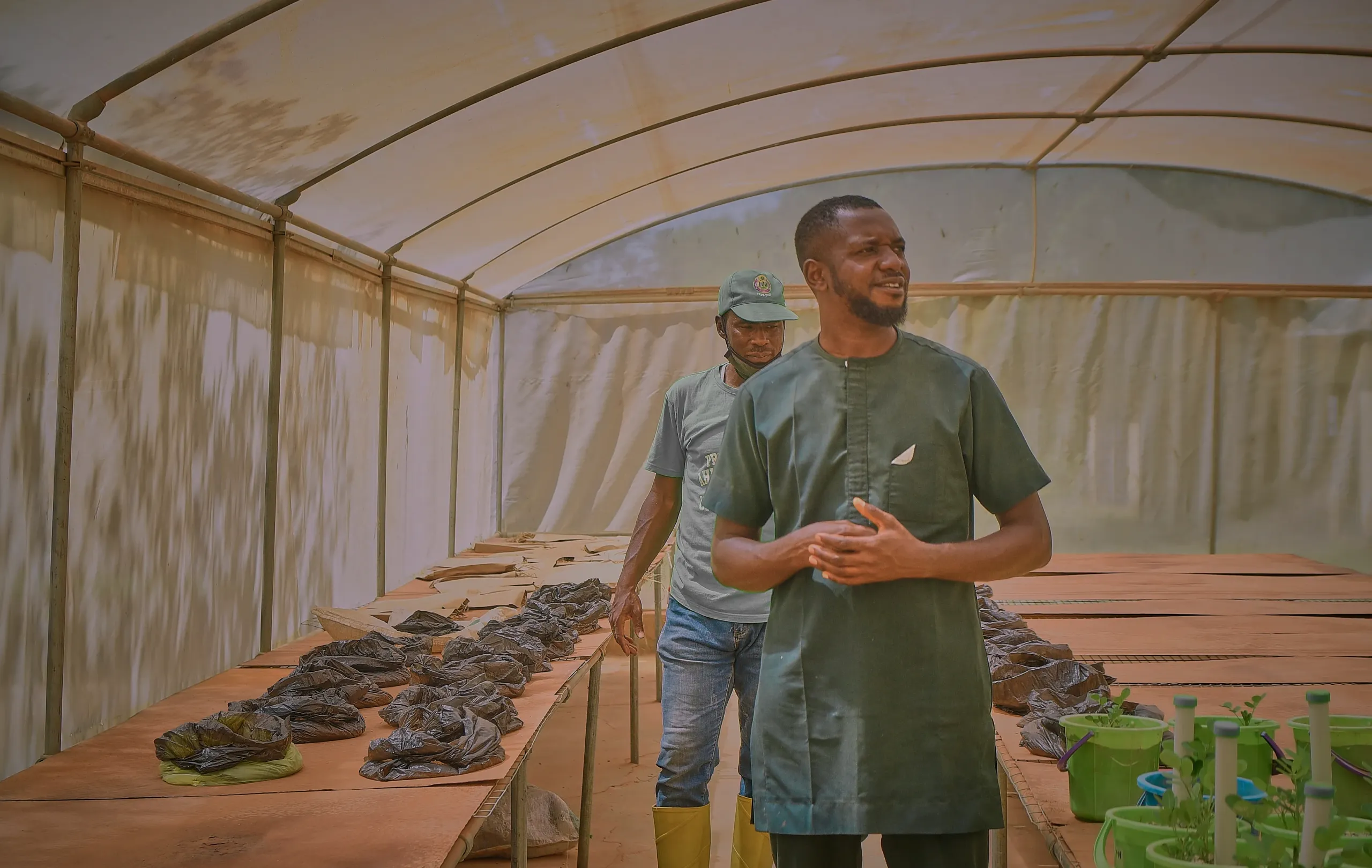 Heekmah Group distributing agricultural inputs to out-growers